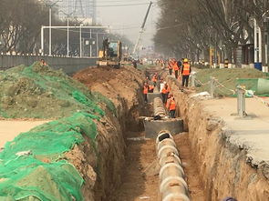 渭南市政工程处 坚守一线狠抓工期赶进度 多措并举重民生实现道路更宽敞